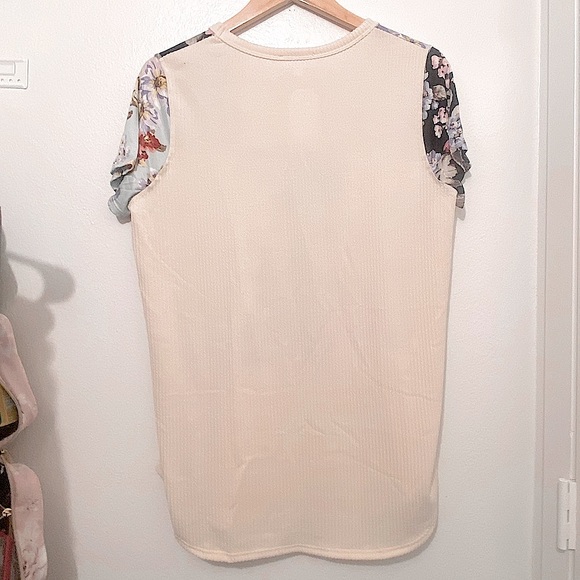 ✌🏼 #1334 Color Block Floral Contrast Gorgeous Tee - Picture 13 of 17